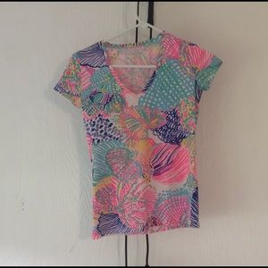 Lilly Pulitzer t shirt